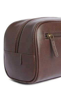 Men's Barbour Leather Washbag -Bruar Heritage Sales Store TB23232DKBROWN 2