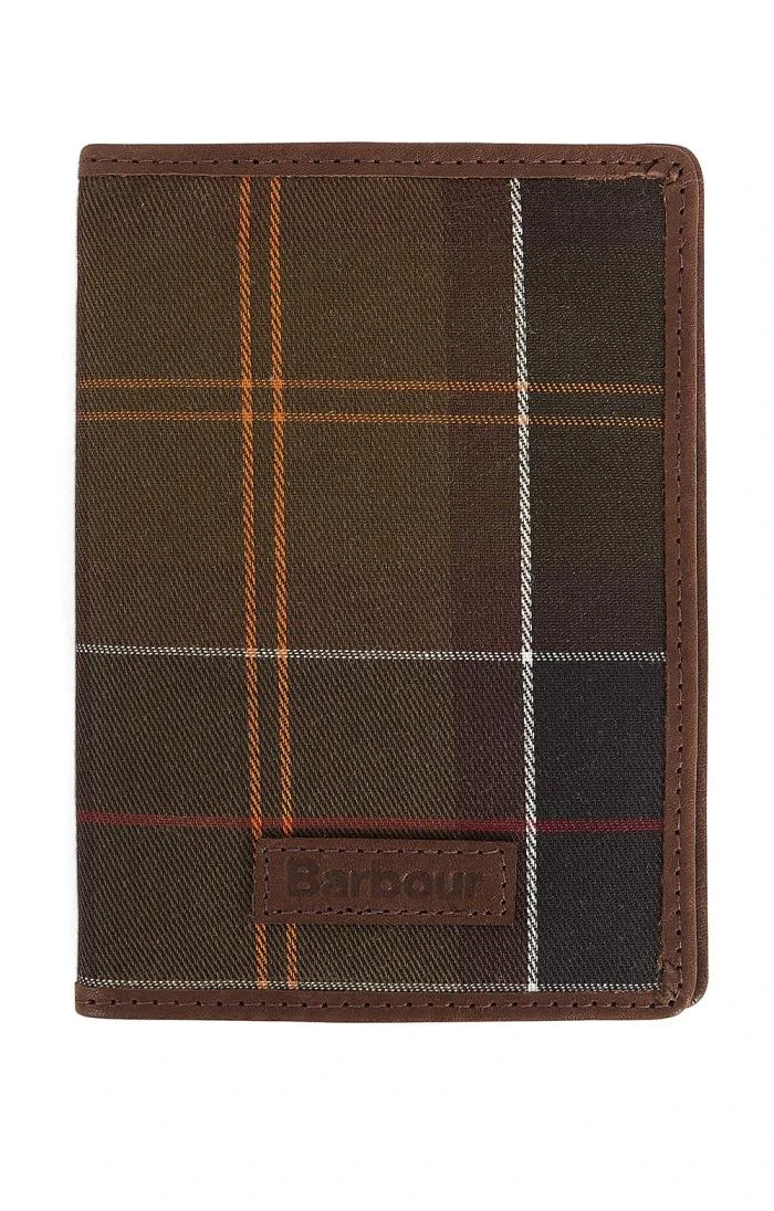 Men's Barbour Passport And Luggage Tag Gift Set 2 Men's Barbour Passport And Luggage Tag Gift Set - Image 2