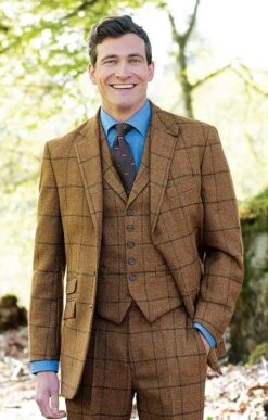 Men's Saxony Tweed Hacking Jacket
